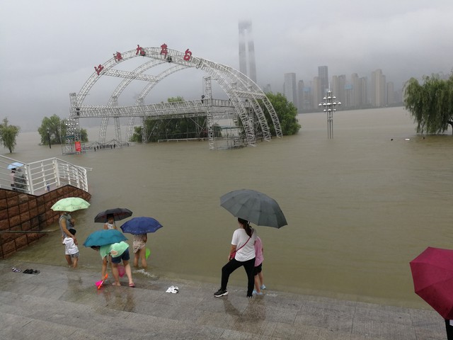 出行提示_南方強降雨出行注意事項_暴雨出行安全提示