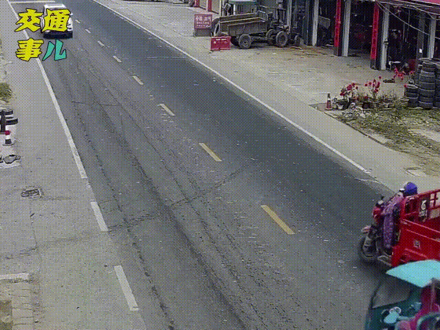 農(nóng)用車非法載人危害_出行提示_農(nóng)用車貨運(yùn)安全