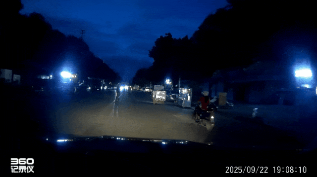 駕駛觀(guān)察禮讓行人_行車(chē)安全注意事項(xiàng)_路況