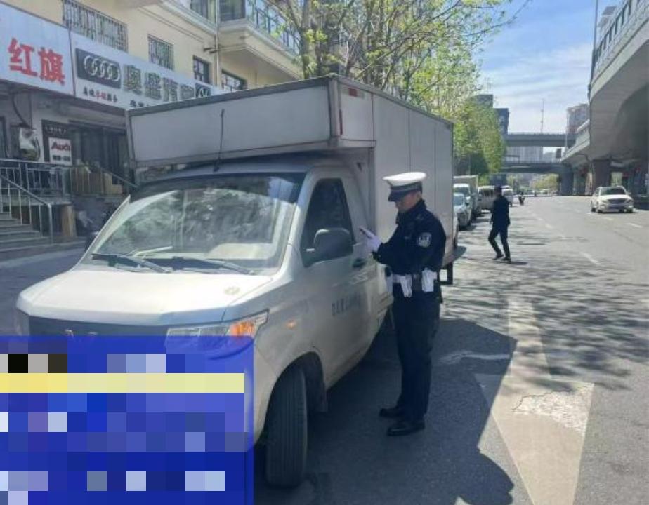 哈爾濱交警夏防行動_禁行_大貨車超限超載整治
