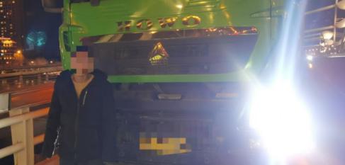 天津交警查處闖禁行貨車_冬季行動(dòng)大貨車闖禁行_禁行